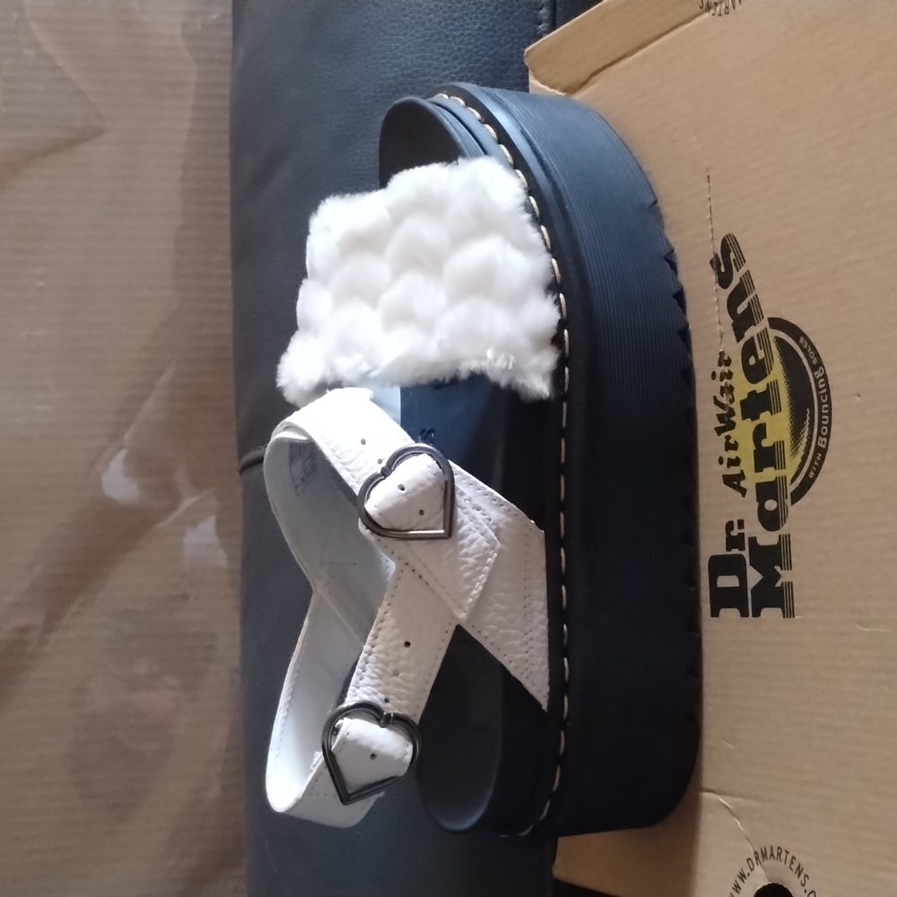 Dr Martens Women's Size 9 Platform Sandal